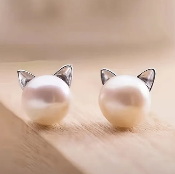 Jewelry - Silver Cat Stud Earrings